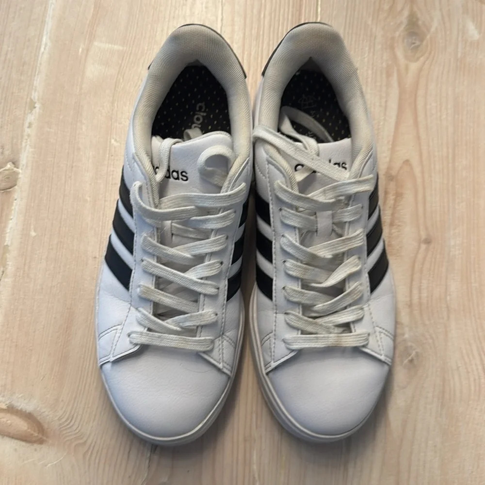 Adidas - Picture 5 of 9